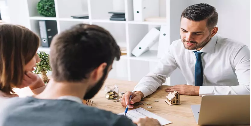 Read more about the article Okullu Emlak Danışmanları Geliyor!