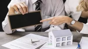 Read more about the article Emlak Dükkanı Açmak Için Ne Gerekli?
