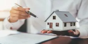 Read more about the article Emlakçılık Kursu ve Emlak Danışmanlığı Sertifikası Hakkında 12 Soru 12 Cevap