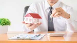 Read more about the article İşe Yeni Başlayan Gayrimenkul Danışmanı İçin Bilgilendirici Rehber
